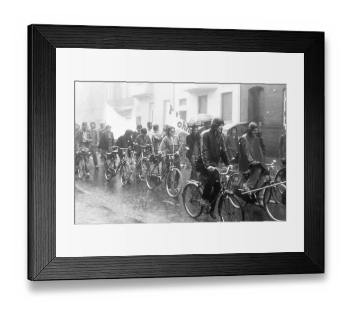 Framed Print : The demonstration of the peace movement against new nuclear missiles and the Natodoppel decision brought about 20