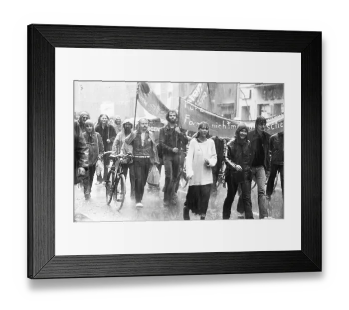 Framed Print : The demonstration of the peace movement against new nuclear missiles and the Natodoppel decision brought about 20