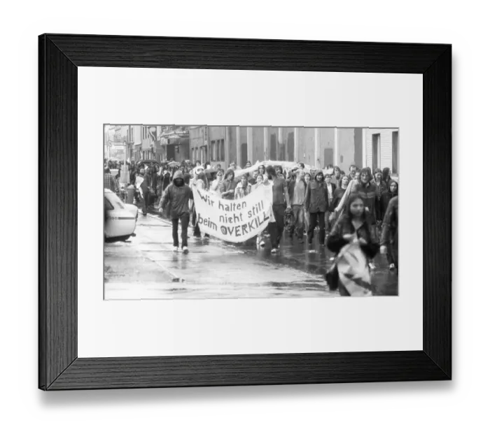 Framed Print : The demonstration of the peace movement against new nuclear missiles and the Natodoppel decision brought about 20