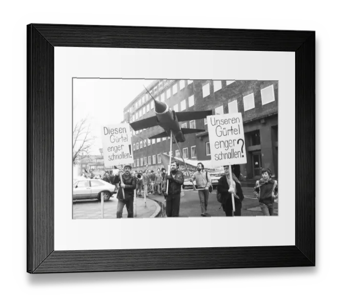 Framed Print : The traditional 1982 May Day procession of the trade unions Framed Print : The traditional 1982 May Day procession of the trade unions
