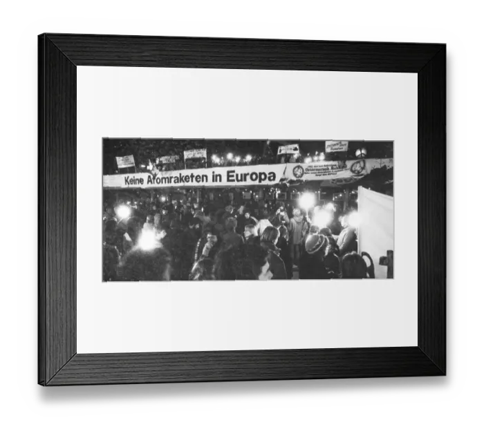 Framed Print : With a torchlight march and a rally in the Westfalenhalle