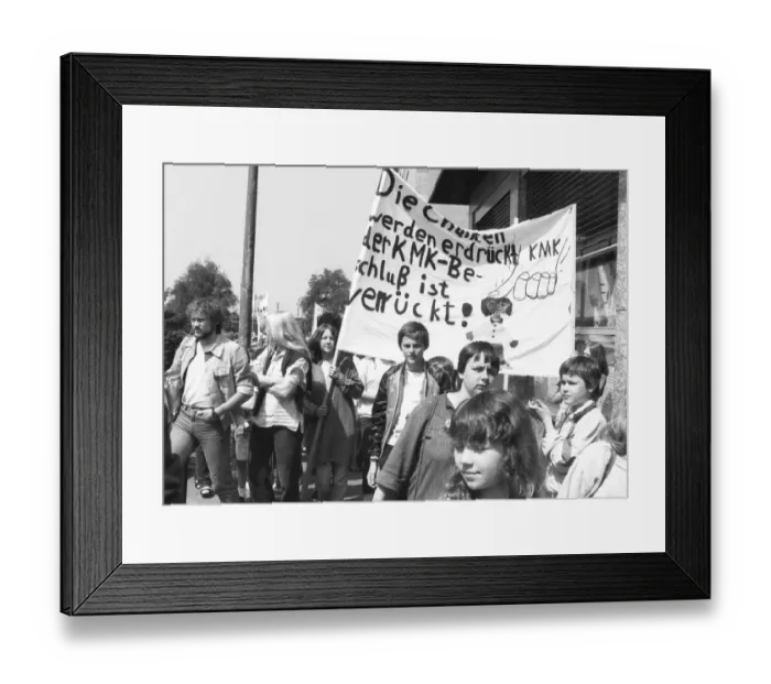 Framed Print : Students and teachers of the Scharnhorst Comprehensive School protested in 1982 against a planned change of status by
