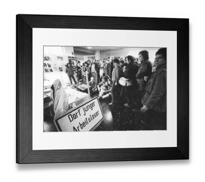 Framed Print : The Federal Congress of the Unemployed 1982 and the demonstration they organised under the slogan Unemployed