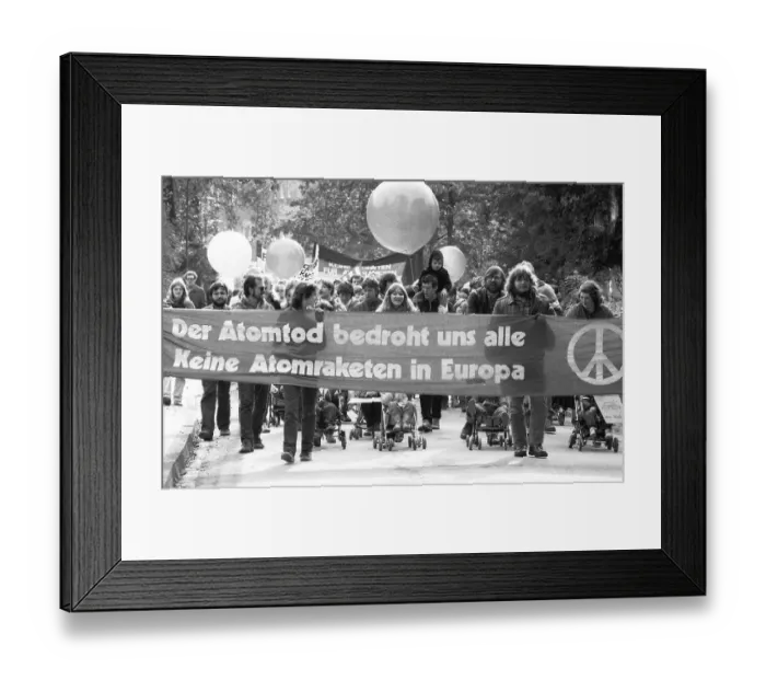 Framed Print : About 7000 supporters of the peace movement demonstrated against new nuclear missiles