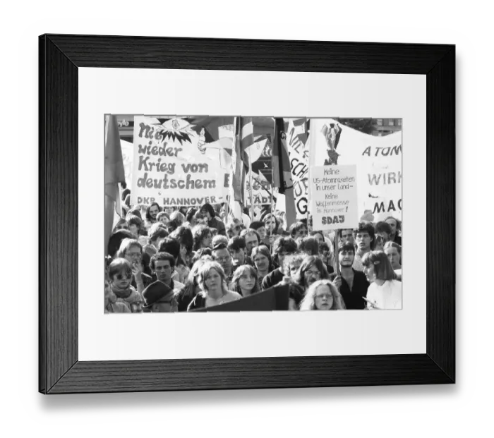 Framed Print : 20, 000 demonstrators called by the peace movement Framed Print : 20, 000 demonstrators called by the peace movement