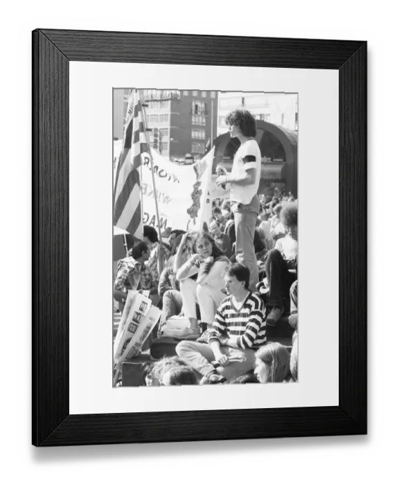 Framed Print : 20, 000 demonstrators called by the peace movement Framed Print : 20, 000 demonstrators called by the peace movement