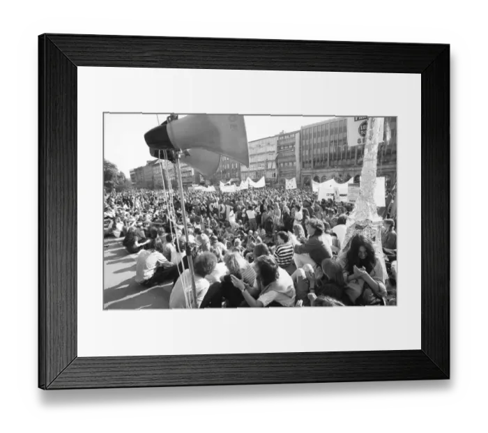 Framed Print : 20, 000 demonstrators called by the peace movement Framed Print : 20, 000 demonstrators called by the peace movement