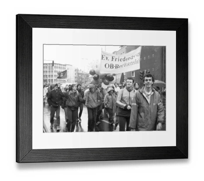 Framed Print : The 1990 Easter March was marked by the change in the Eastern Bloc Framed Print : The 1990 Easter March was marked by the change in the Eastern Bloc
