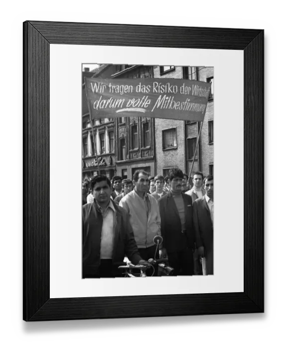 Framed Print : The expansion of the spontaneous strikes in September 1969 extended to the Ruhr area Framed Print : The expansion of the spontaneous strikes in September 1969 extended to the Ruhr area