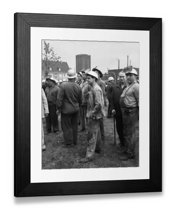 Framed Print : The expansion of the spontaneous strikes in September 1969 extended to the Ruhr area