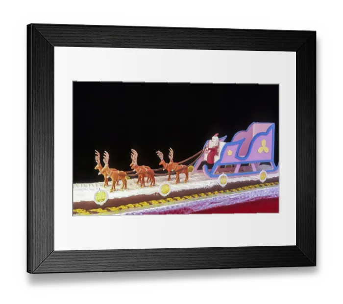Framed Print : Santa's sleigh all in sugar Framed Print : Santa's sleigh all in sugar