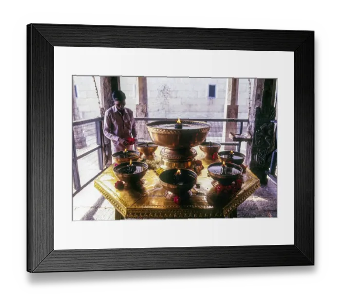 Framed Print : Never extinguishing oil lamps in Jalakandeswarar temple in Vellore