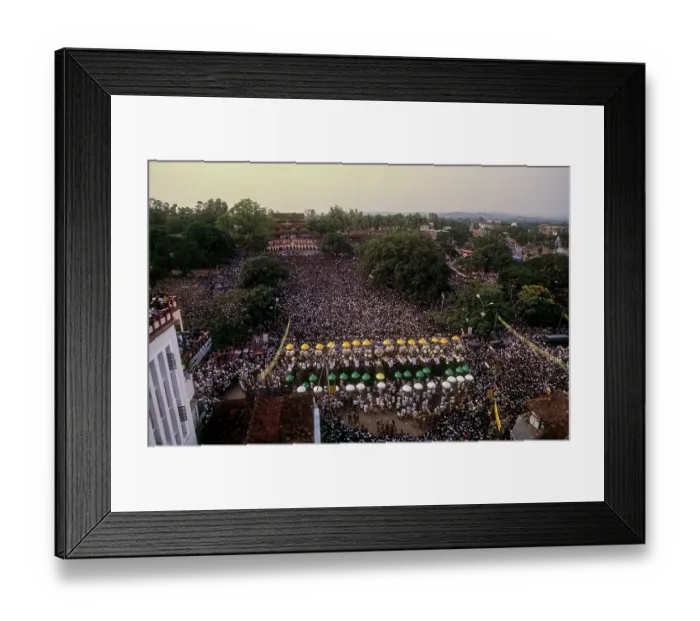 Framed Print : Spectators Gathering in Lakhs to witness the Pooram Festival in Thrissur Trichur Framed Print : Spectators Gathering in Lakhs to witness the Pooram Festival in Thrissur Trichur