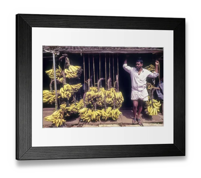 Framed Print : Banana shop at Tirur in Malappuram