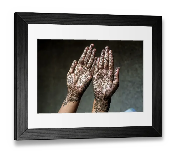 Framed Print : A woman showing mehandi henna applied hands