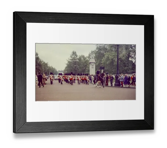 Framed Print : Changing The Guard on the Mall just in front of arriving at Buckingham Palace Framed Print : Changing The Guard on the Mall just in front of arriving at Buckingham Palace