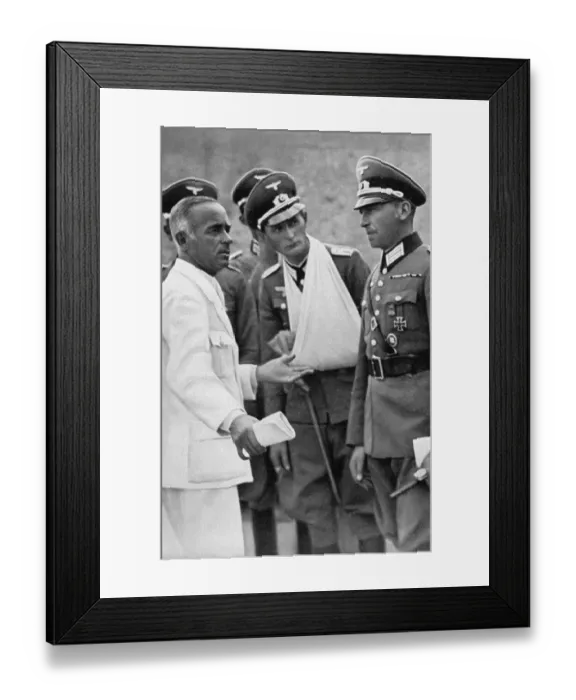 Framed Print : Riding, First Lieutenant Freiherr von Wangenheim in front of his ride with tethered arm in the hunting jumping eventing Framed Print : Riding, First Lieutenant Freiherr von Wangenheim in front of his ride with tethered arm in the hunting jumping eventing