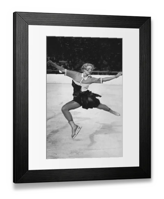 Framed Print : Ice figure skating, women, Vera Hruba (Czechoslovakia)