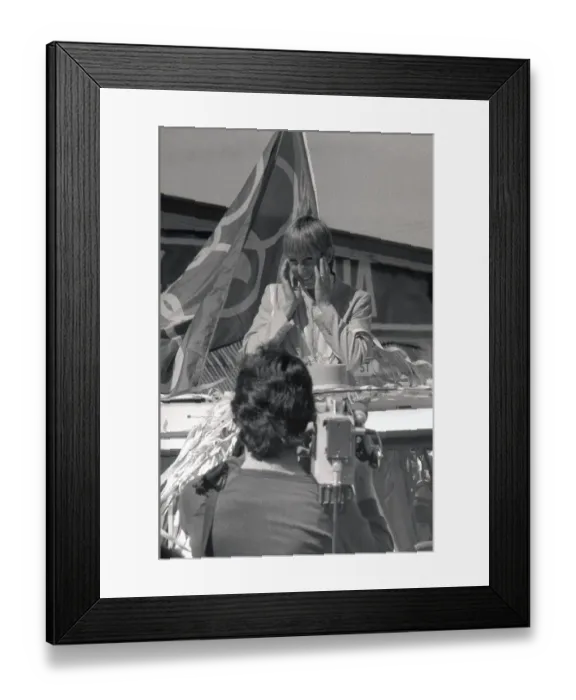 Framed Print : Olympian Glynnis Nunn facing the TV cameras Framed Print : Olympian Glynnis Nunn facing the TV cameras