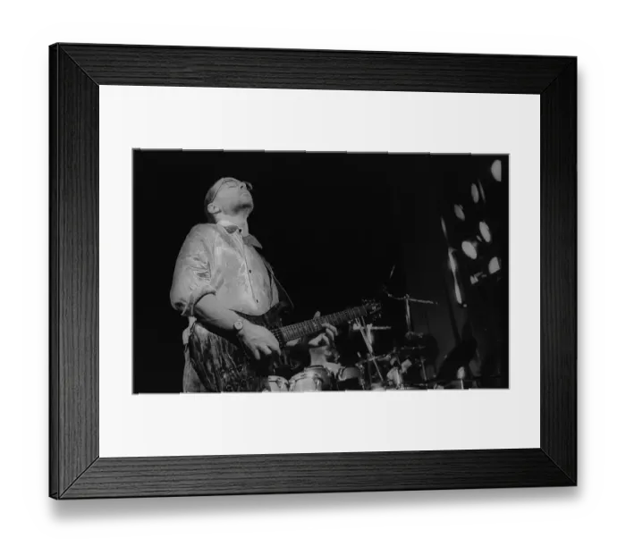 Framed Print : GDR, Berlin, 9. 4. 1988, Al Di Meola