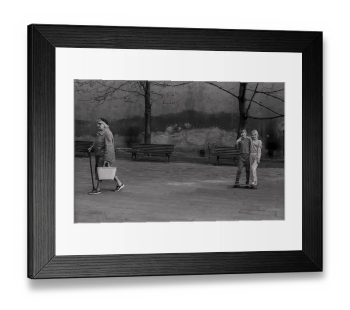 Framed Print : GDR, Berlin, 29. 3. 1988, two children and an elderly woman Framed Print : GDR, Berlin, 29. 3. 1988, two children and an elderly woman