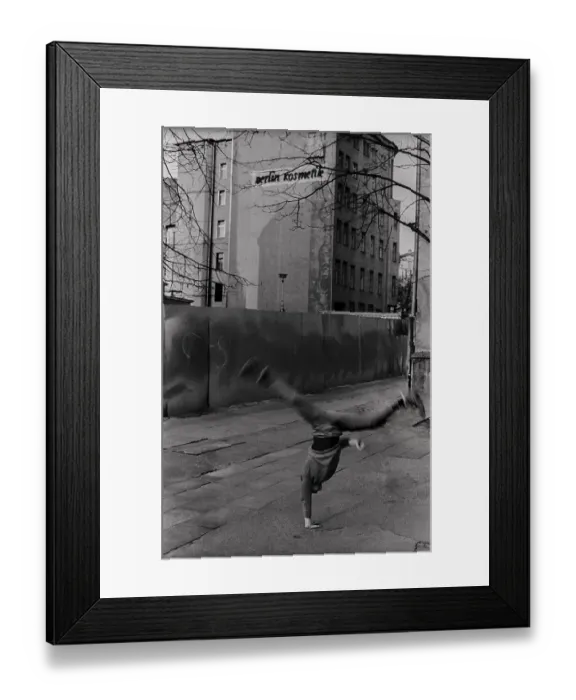 Framed Print : GDR, Berlin, 29. 3. 1988, Handstand Framed Print : GDR, Berlin, 29. 3. 1988, Handstand
