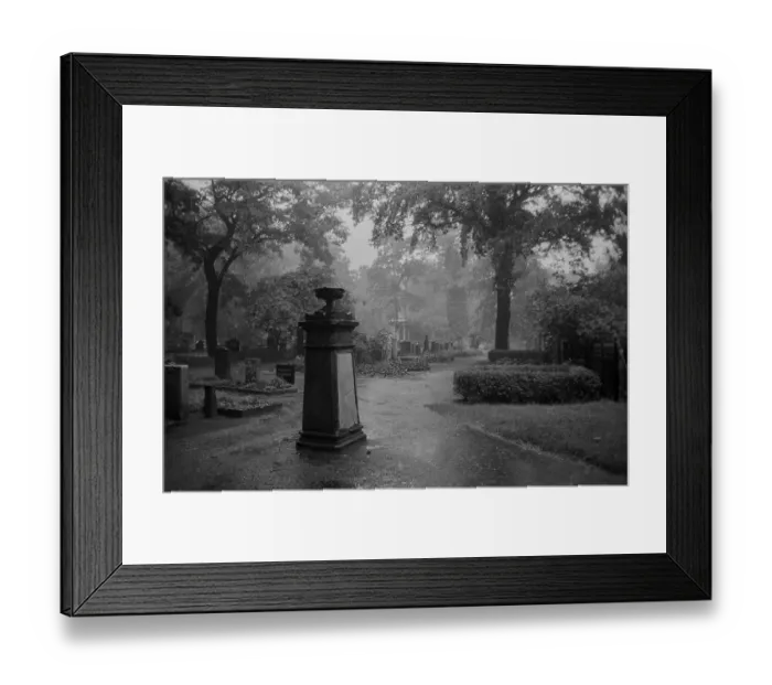 Framed Print : GDR, Berlin, 25. 05. 1978, Dorotheenstaedtischer cemetery Framed Print : GDR, Berlin, 25. 05. 1978, Dorotheenstaedtischer cemetery