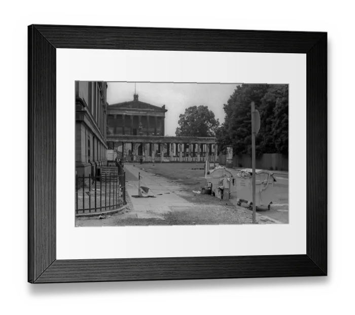 Framed Print : GDR, Berlin, 17. 6. 1987, Lustgarten Framed Print : GDR, Berlin, 17. 6. 1987, Lustgarten