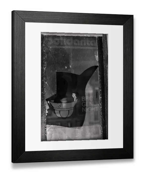 Framed Print : GDR, Berlin, 5. 4. 1988, Schaufenster