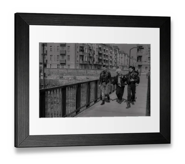 Framed Print : GDR, Berlin, 16. 4. 1988, punks on the Sonnenburger Strasse S-Bahn pedestrian bridge