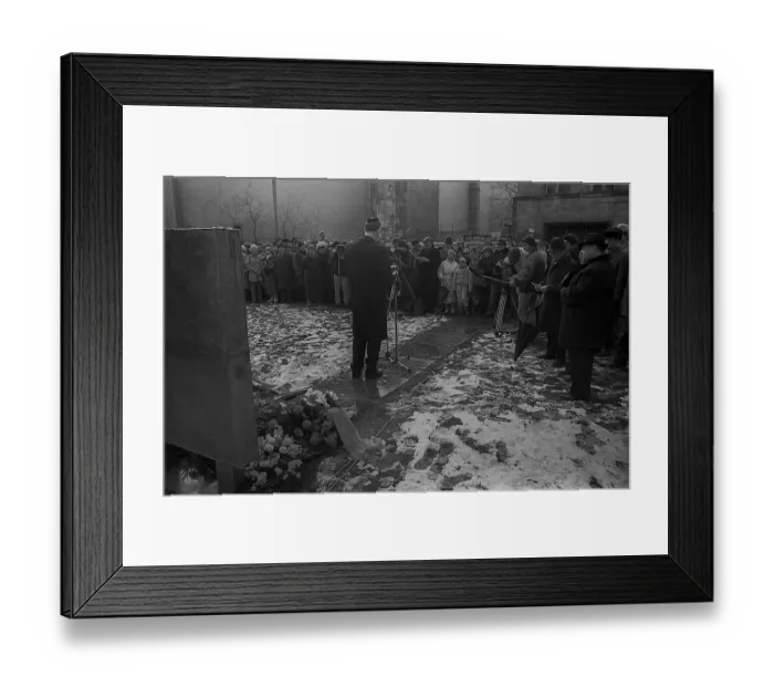 Framed Print : GDR, Berlin, 27. 2
