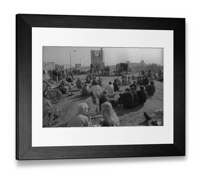 Framed Print : GDR, Berlin, 03. 10. 1990, Foundation of the Autonomous Republic of Utopia at the watchtower at the Spreebogen