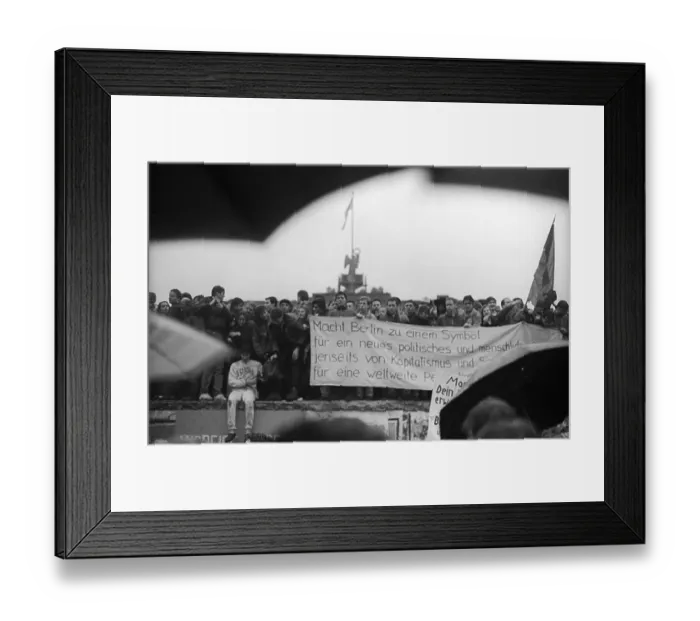 Framed Print : GDR, Berlin, 22. 12. 1989, opening of the Brandenburg Gate (at the Brandenburg Gate the Wall is opened) Framed Print : GDR, Berlin, 22. 12. 1989, opening of the Brandenburg Gate (at the Brandenburg Gate the Wall is opened)