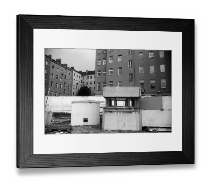 Framed Print : GDR, Berlin, 12. 06. 1990, remains of the Wall