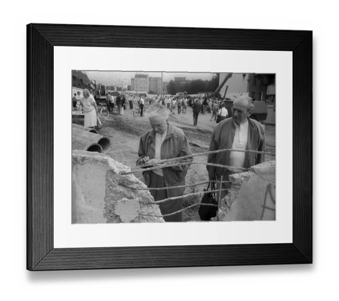 Framed Print : GDR, Berlin, 13 June 1990, demolition of the Wall on the historic Bernauer Strasse