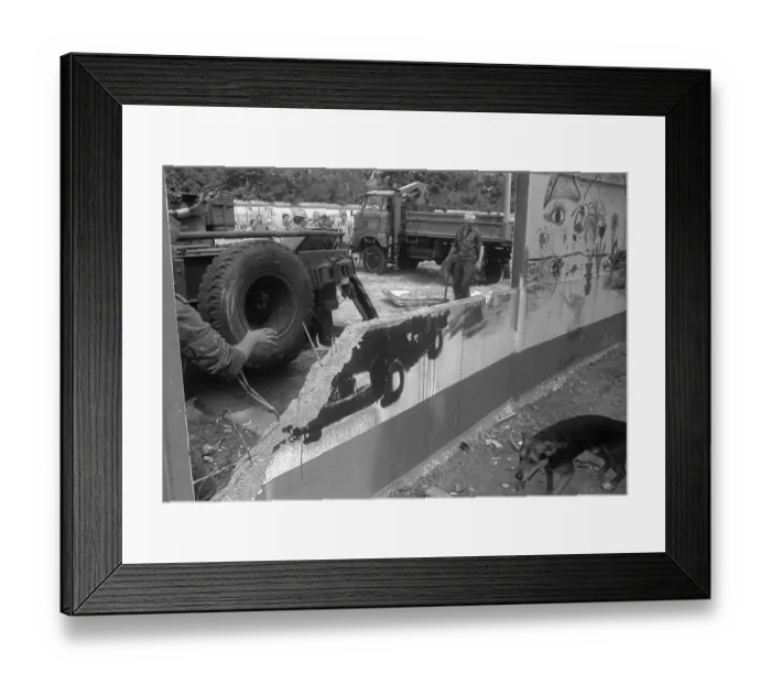 Framed Print : GDR, Berlin, 13 June 1990, demolition of the Wall on the historic Bernauer Strasse