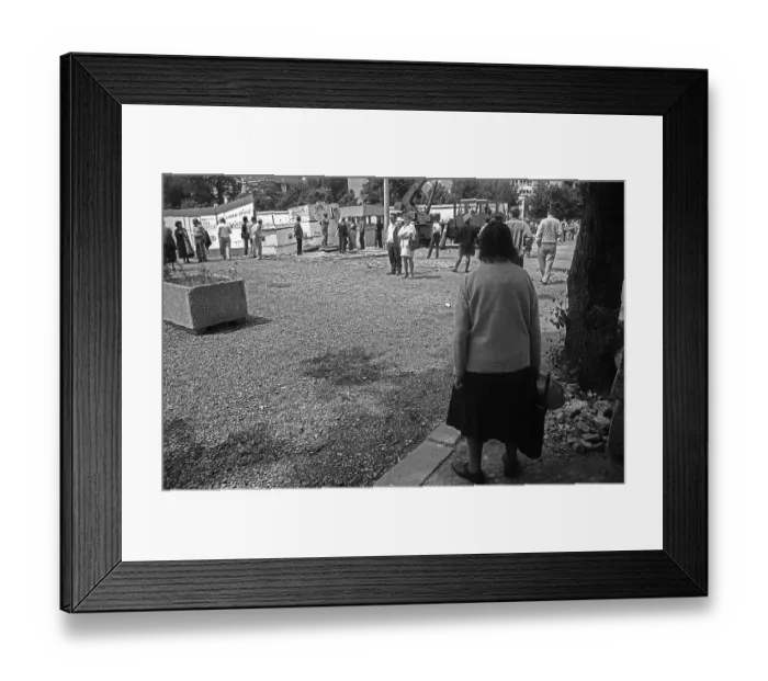 Framed Print : GDR, Berlin, 13 June 1990, demolition of the Wall on the historic Bernauer Strasse