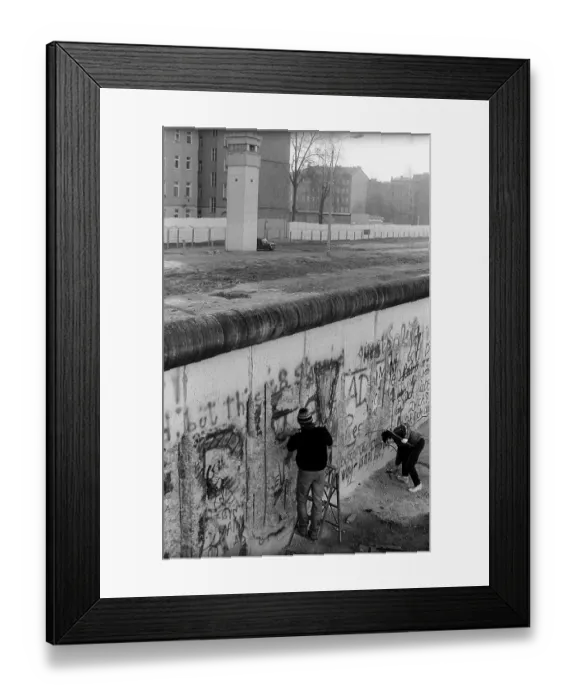 Framed Print : GDR, Berlin, 04. 02. 1990, Wall woodpeckers on Bernauer Strasse Framed Print : GDR, Berlin, 04. 02. 1990, Wall woodpeckers on Bernauer Strasse