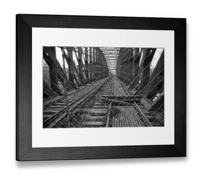 Framed Print : GDR, Berlin, 07. 06. 1990, border guards at the Liesen Bridge Framed Print : GDR, Berlin, 07. 06. 1990, border guards at the Liesen Bridge