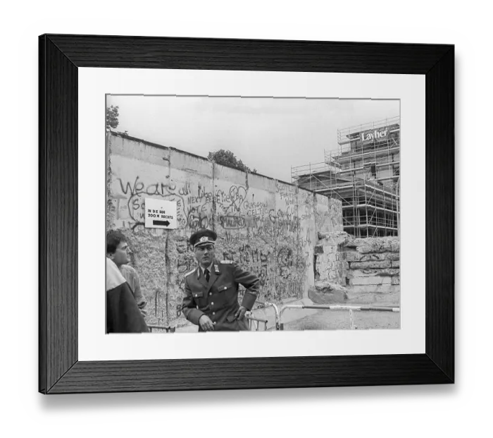 Framed Print : GDR, Berlin, 30. 04. 1990, border officer