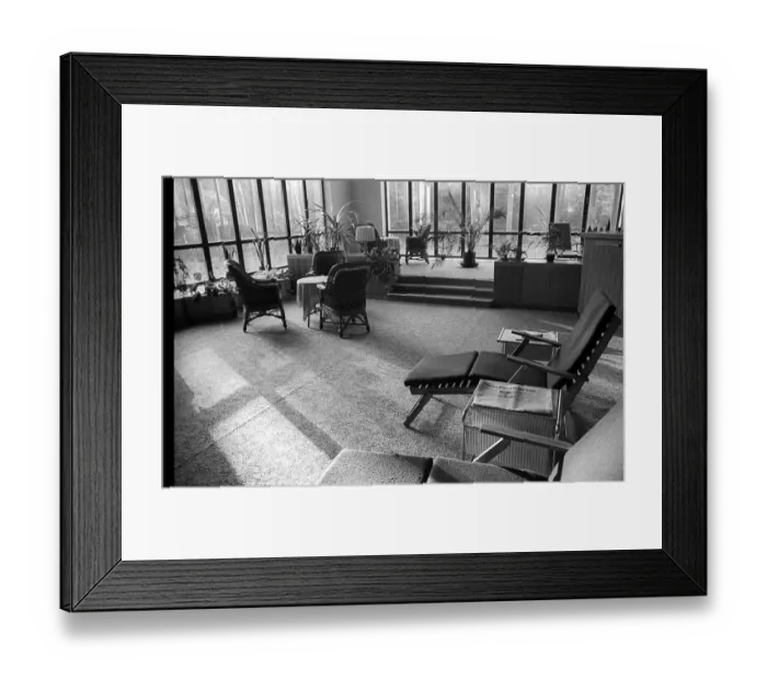 Framed Print : GDR, Bernau, 29. 01. 1990, Waldsiedlung Framed Print : GDR, Bernau, 29. 01. 1990, Waldsiedlung