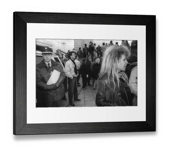 Framed Print : Germany, Berlin, 04. 11. 1990 (commemorative) demonstration on 4 November ('89) Framed Print : Germany, Berlin, 04. 11. 1990 (commemorative) demonstration on 4 November ('89)