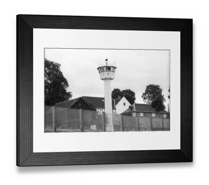 Framed Print : Germany, Moedlareuth, 18. 08. 1991 Framed Print : Germany, Moedlareuth, 18. 08. 1991