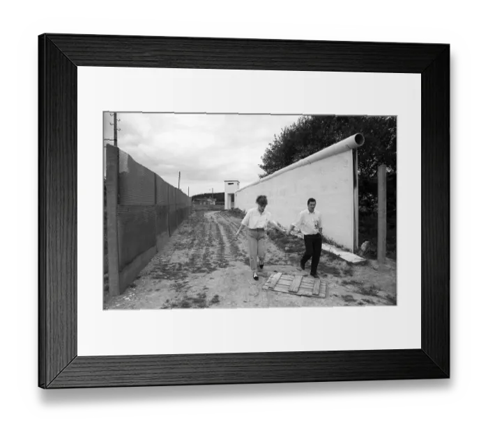 Framed Print : Germany, Moedlareuth, 18. 08. 1991