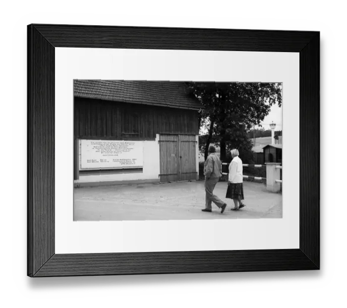 Framed Print : Germany, Moedlareuth, 18. 08. 1991 Framed Print : Germany, Moedlareuth, 18. 08. 1991