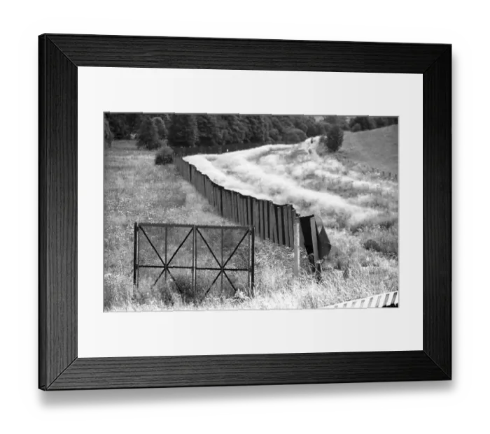 Framed Print : Germany, Moedlareuth, 18. 08. 1991 Framed Print : Germany, Moedlareuth, 18. 08. 1991