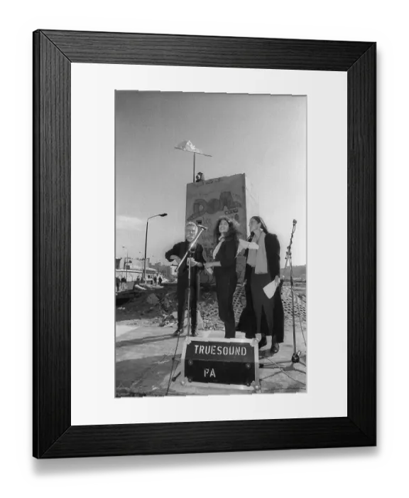 Framed Print : Germany, Berlin, 03. 10. 1990, foundation of the Autonomous Republic of Utopia