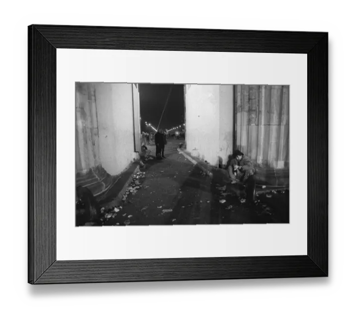 Framed Print : Germany, Berlin, 03. 10. 1990, after the reunification ceremony at the Brandenburg Gate Framed Print : Germany, Berlin, 03. 10. 1990, after the reunification ceremony at the Brandenburg Gate