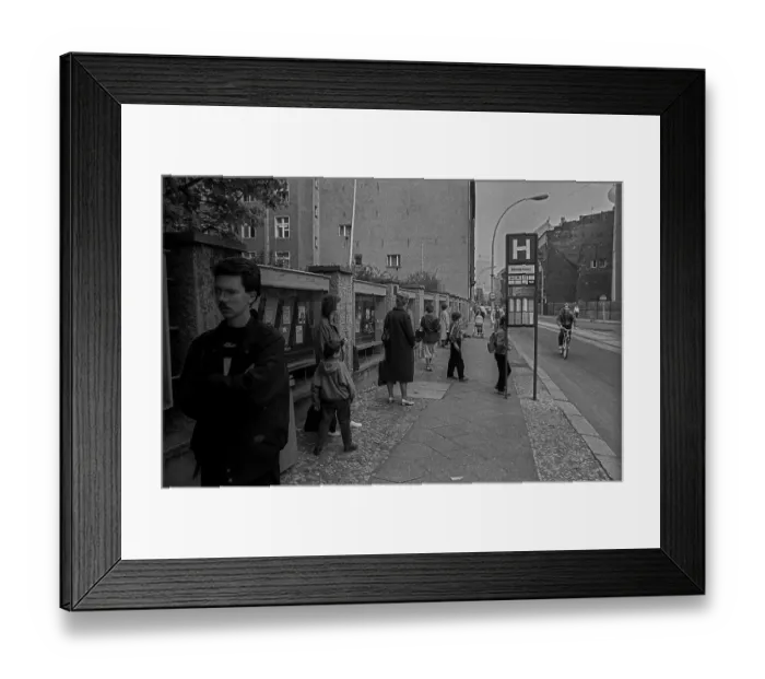 Framed Print : GDR, Berlin, 24. 04. 1989, Oranienburger Strasse