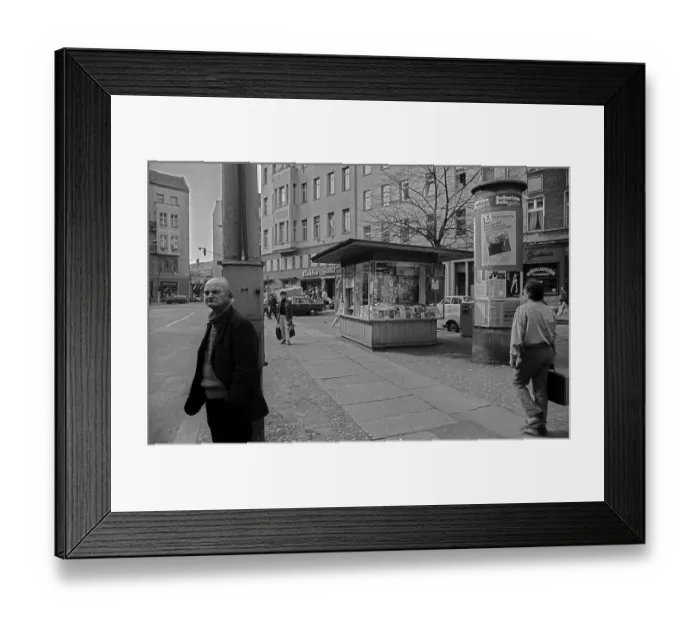 Framed Print : GDR, Berlin, 24. 04. 1989, Oranienburger Tor